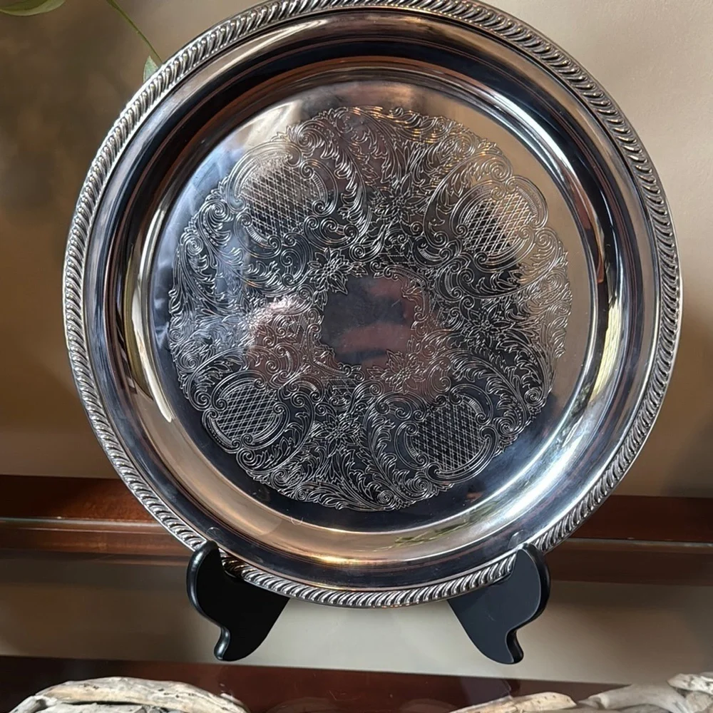 Elegant Leonard Silver Co. Silver Plated Decorative Tray